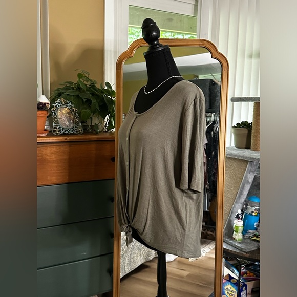 SEESOO Allayna Button Down Tie Front Knit Top - Picture 4 of 8